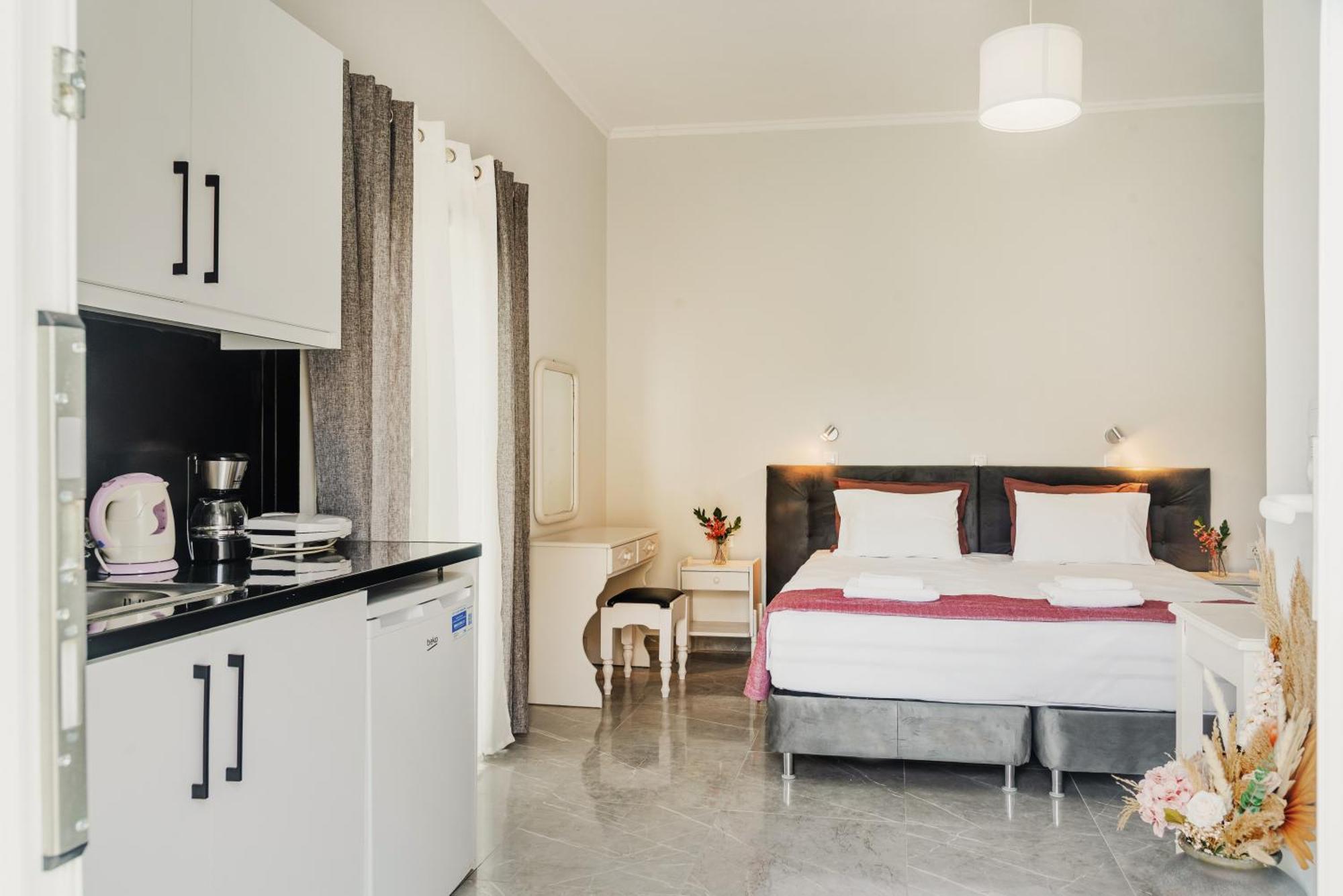 Kates Apartments Kávos Zewnętrze zdjęcie