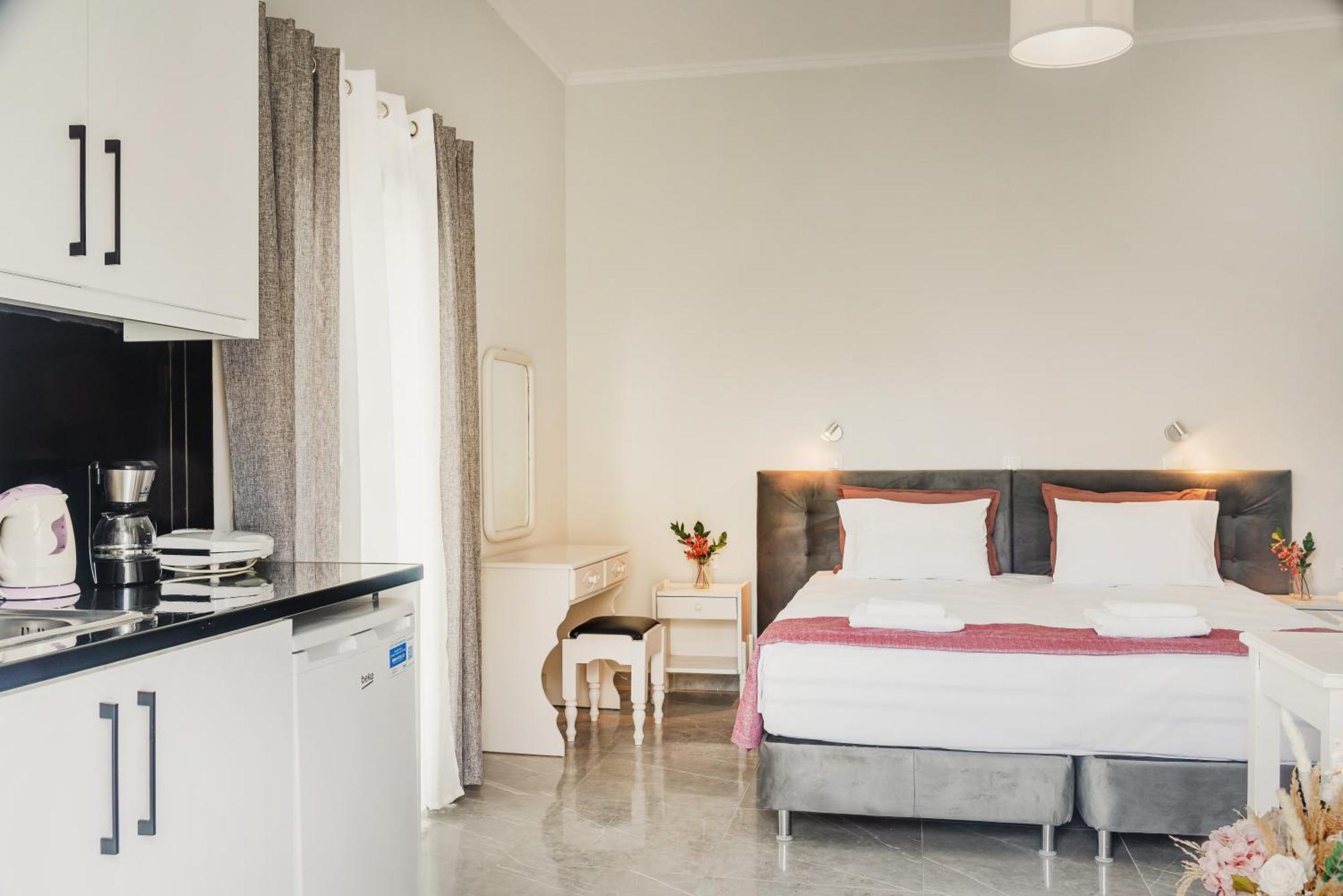 Kates Apartments Kávos Zewnętrze zdjęcie