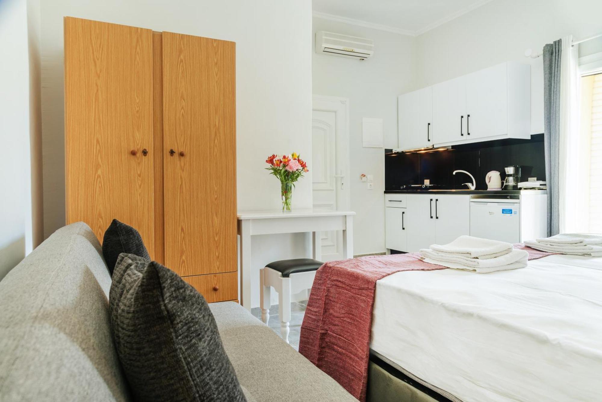 Kates Apartments Kávos Zewnętrze zdjęcie