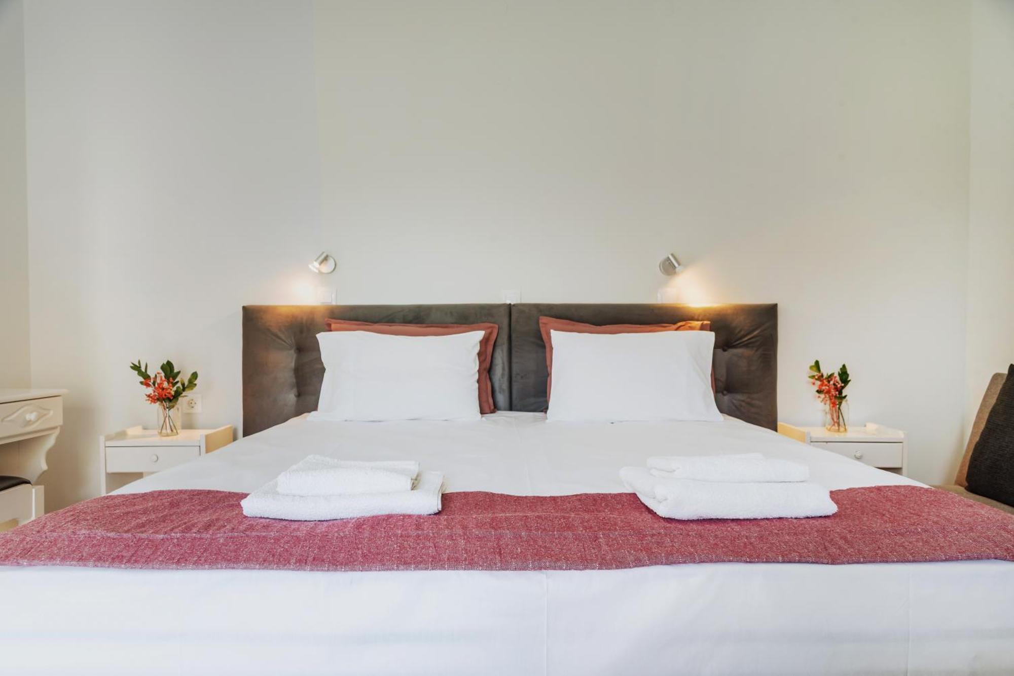 Kates Apartments Kávos Zewnętrze zdjęcie